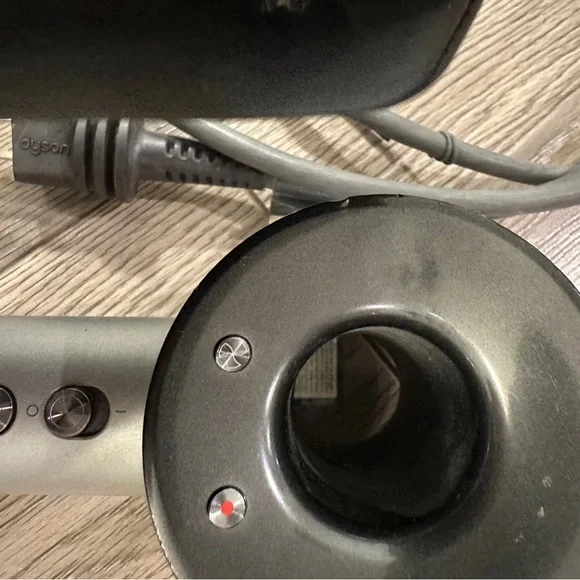 ❤️ Dyson supersonic hair dryer  **NOT WORKING** attachments and case included - Picture 11 of 14
